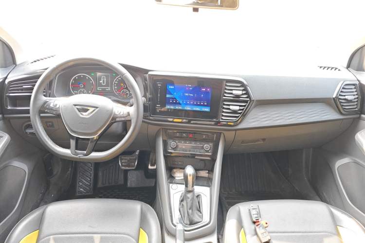 Used Jetta VS5 2019 280TSI Automatic Glory Edition Center Console