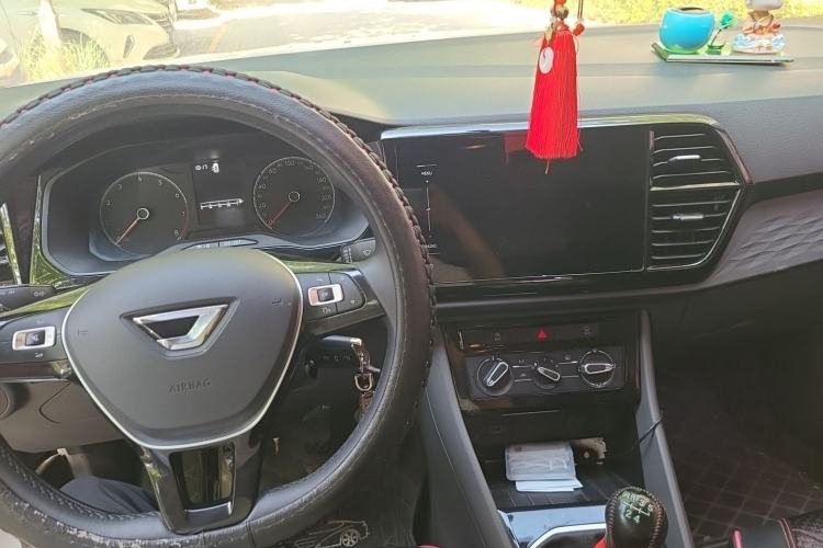 Used Jetta VS5 2019 280TSI Manual Entry-Level Model Center Console