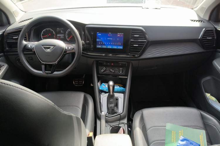 Used Jetta VS5 2019 280TSI Automatic Enjoyment Model Center Console