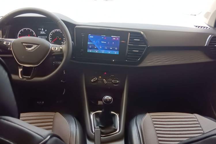 Used Jetta VS5 2019 280TSI Manual Entry-Level Model Center Console