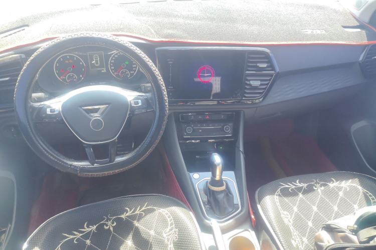 Used Jetta VS5 2019 280TSI Automatic Glory Edition Center Console