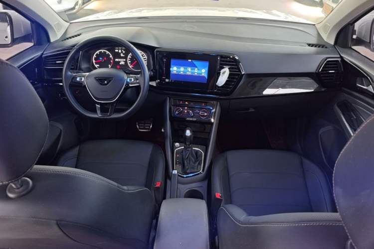 Used Jetta VS5 2019 280TSI Automatic Enjoyment Model Center Console