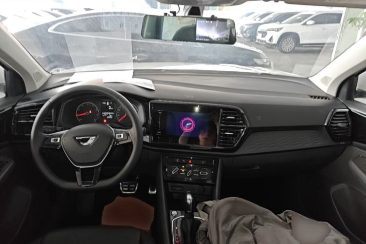 Used Jetta VS5 2019 280TSI Automatic Enjoyment Model Center Console