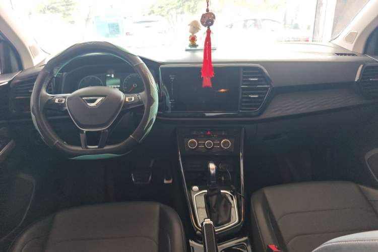 Used Jetta VS5 2019 280TSI Automatic Enjoyment Model Center Console