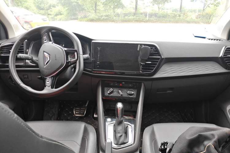 Used Jetta VS5 2019 280TSI Automatic Enjoyment Model Center Console