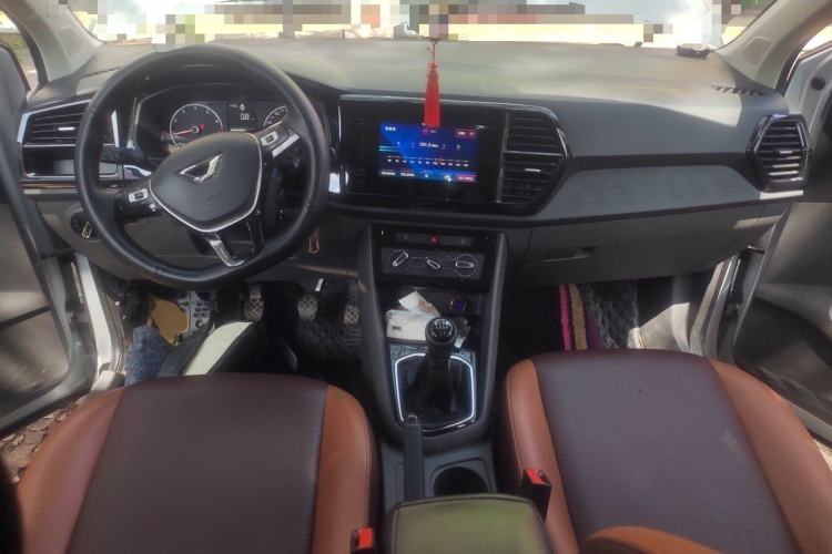 Used Jetta VS5 2019 280TSI Manual Entry-Level Model Center Console
