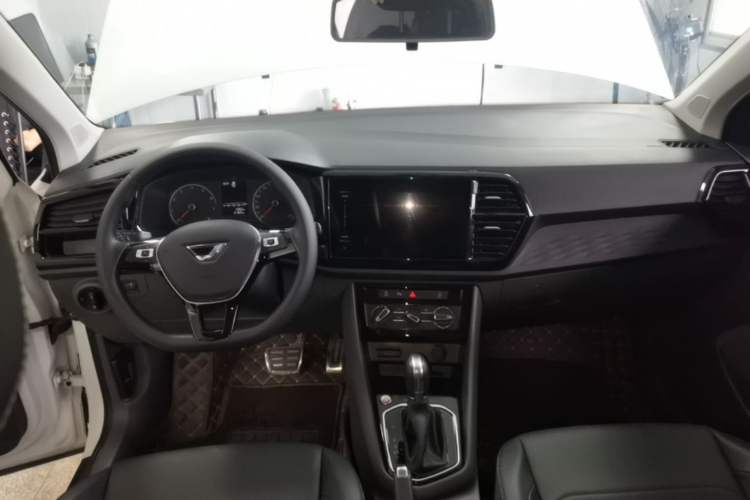 Used Jetta VS5 2019 280TSI Automatic Enjoyment Model Center Console