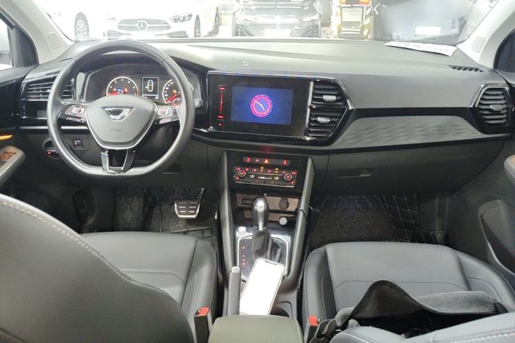 Used Jetta VS5 2019 280TSI Automatic Glory Edition Center Console