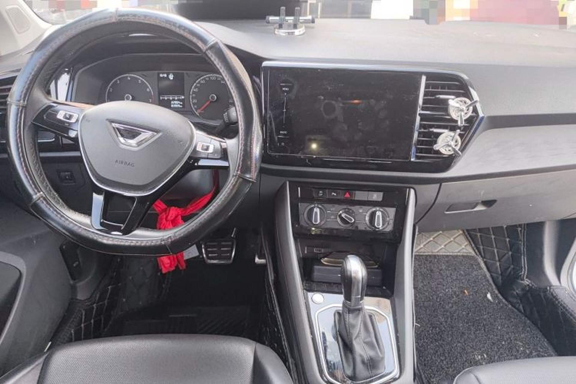 Used Jetta VS5 2019 280TSI Automatic Enjoyment Model Center Console