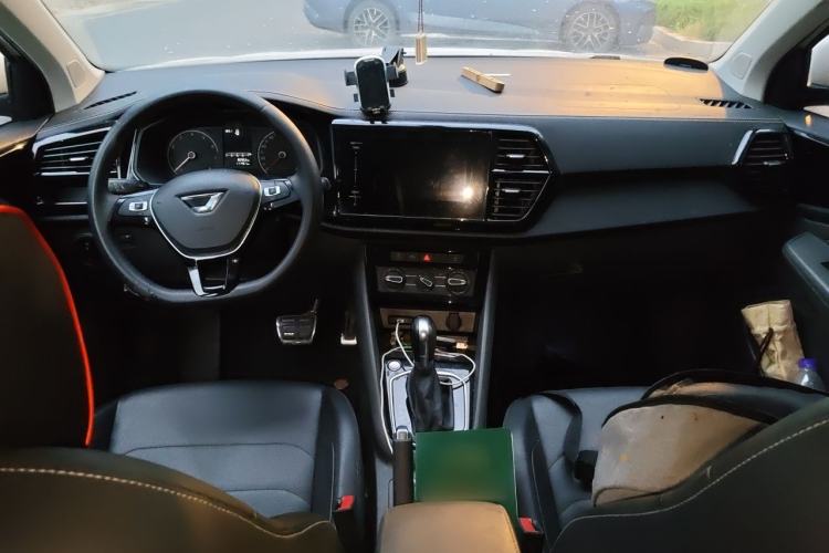 Used Jetta VS5 2019 280TSI Automatic Enjoyment Model Center Console