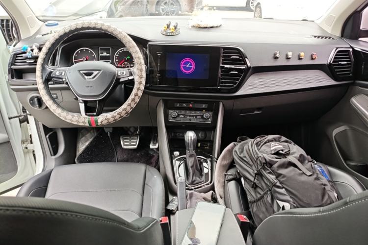 Used Jetta VS5 2019 280TSI Automatic Glory Edition Center Console