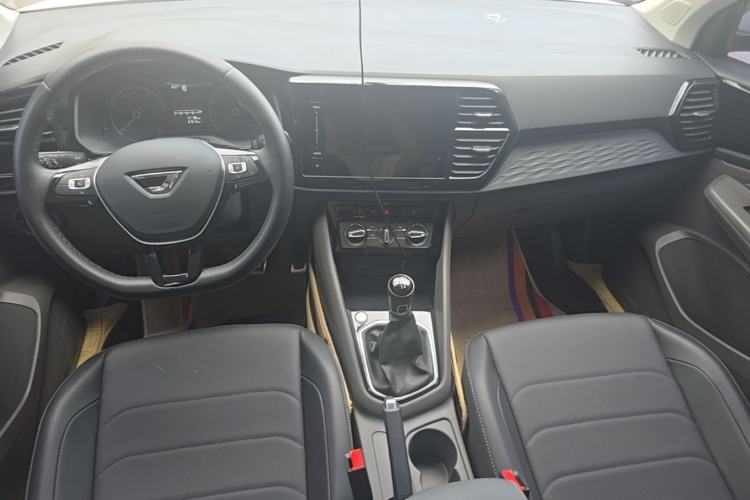 Used Jetta VS5 2019 280TSI Manual Enjoyment Model Center Console