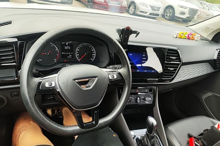 Used Jetta VS5 2019 280TSI Automatic Enjoyment Model Center Console