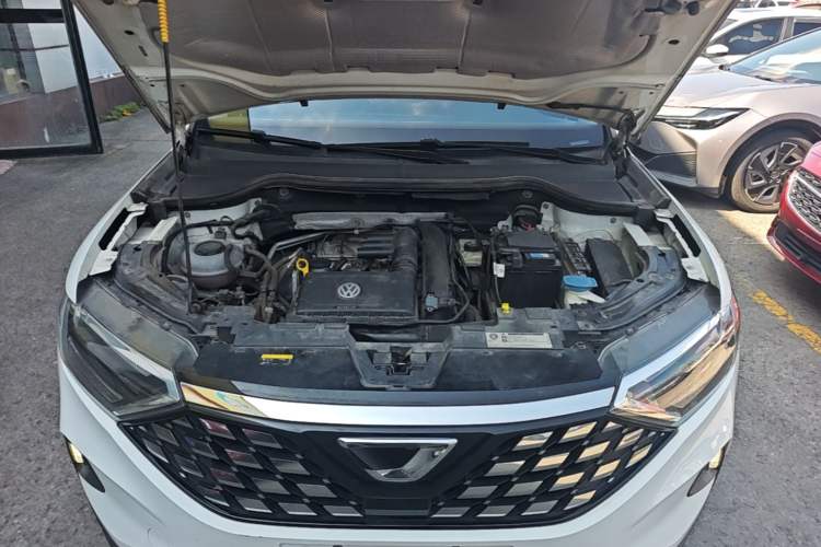 Used Jetta VS5 2019 280TSI Automatic Enjoyment Model Engine Bay