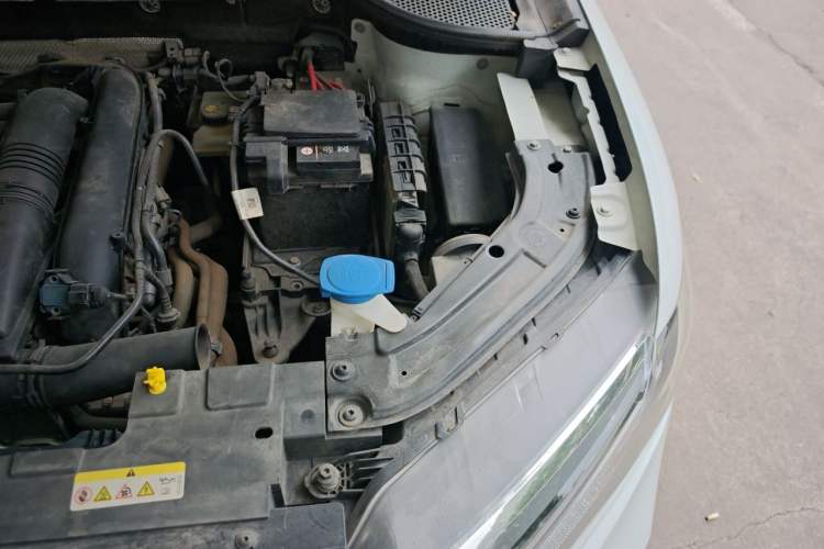Used Jetta VS5 2019 280TSI Manual Entry-Level Model Engine Bay Left
