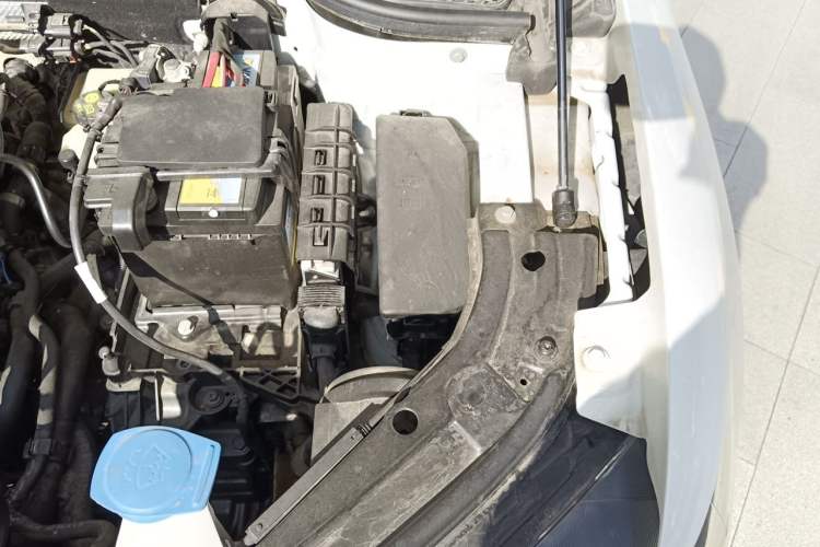 Used Jetta VS5 2019 280TSI Automatic Glory Edition Engine Bay Left