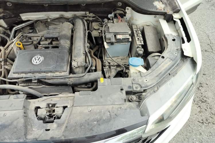 Used Jetta VS5 2019 280TSI Automatic Glory Edition Engine Bay Left