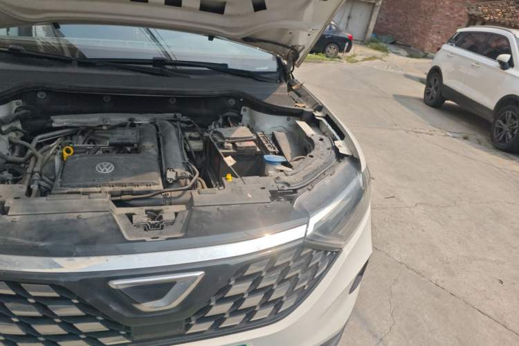 Used Jetta VS5 2019 280TSI Automatic Enjoyment Model Engine Bay Left