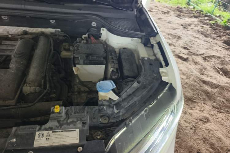 Used Jetta VS5 2019 280TSI Manual Enjoyment Model Engine Bay Left
