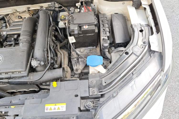 Used Jetta VS5 2019 280TSI Automatic Enjoyment Model Engine Bay Left