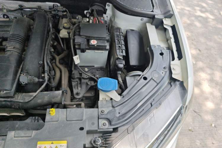 Used Jetta VS5 2019 280TSI Automatic Enjoyment Model Engine Bay Left