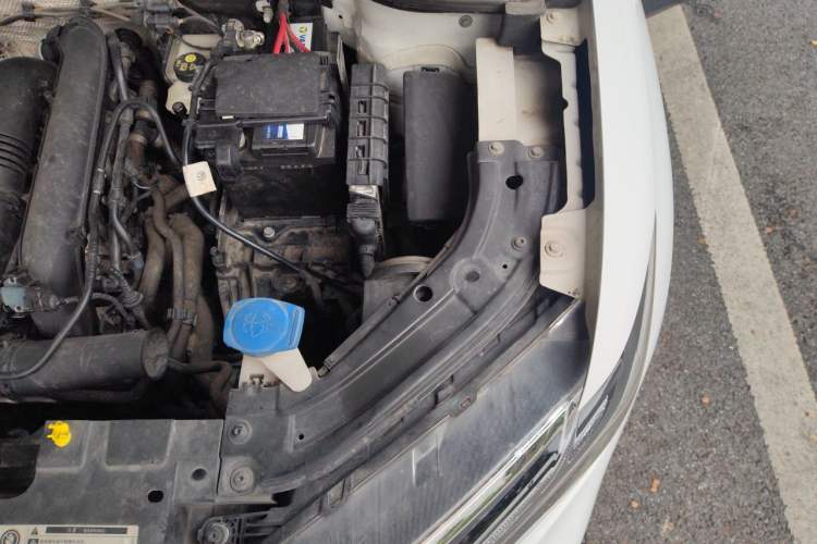 Used Jetta VS5 2019 280TSI Automatic Enjoyment Model Engine Bay Left