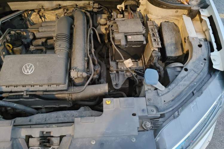 Used Jetta VS5 2019 280TSI Automatic Enjoyment Model Engine Bay Left