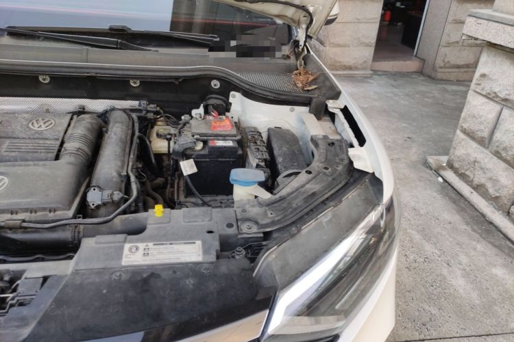 Used Jetta VS5 2019 280TSI Automatic Enjoyment Model Engine Bay Left