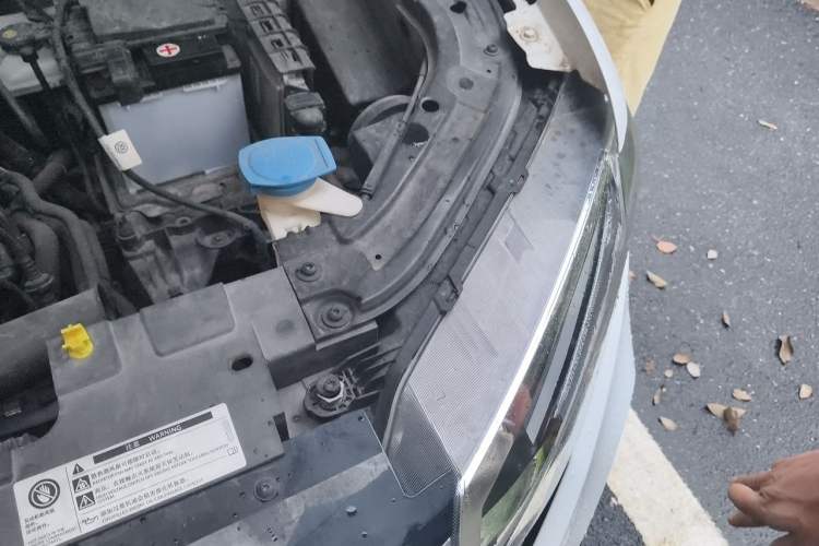 Used Jetta VS5 2019 280TSI Automatic Enjoyment Model Engine Bay Left