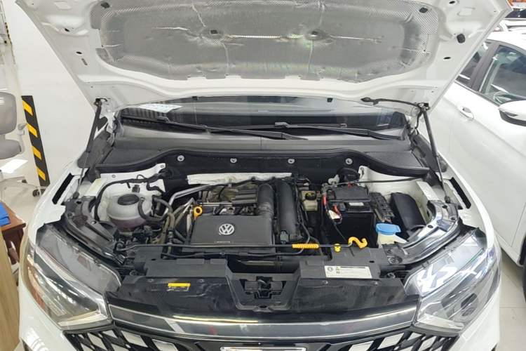 Used Jetta VS5 2019 280TSI Automatic Glory Edition Engine Bay