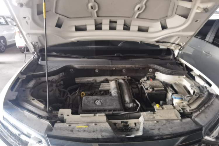 Used Jetta VS5 2019 280TSI Automatic Trend Model Engine Bay