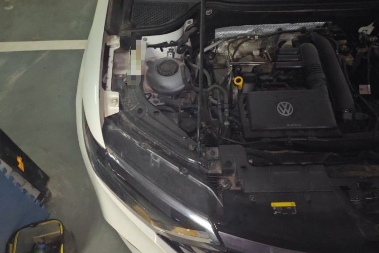 Used Jetta VS5 2019 280TSI Automatic Glory Edition Engine Bay Right