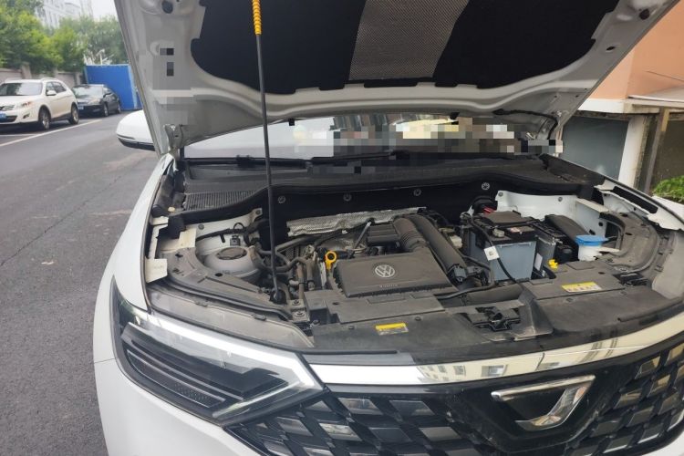 Used Jetta VS5 2019 280TSI Manual Entry-Level Model Engine Bay Right