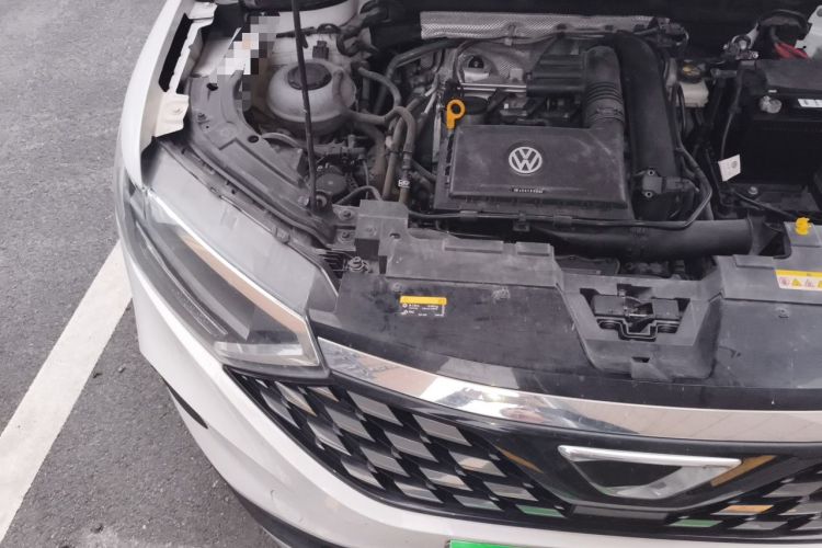 Used Jetta VS5 2019 280TSI Automatic Trend Model Engine Bay Right