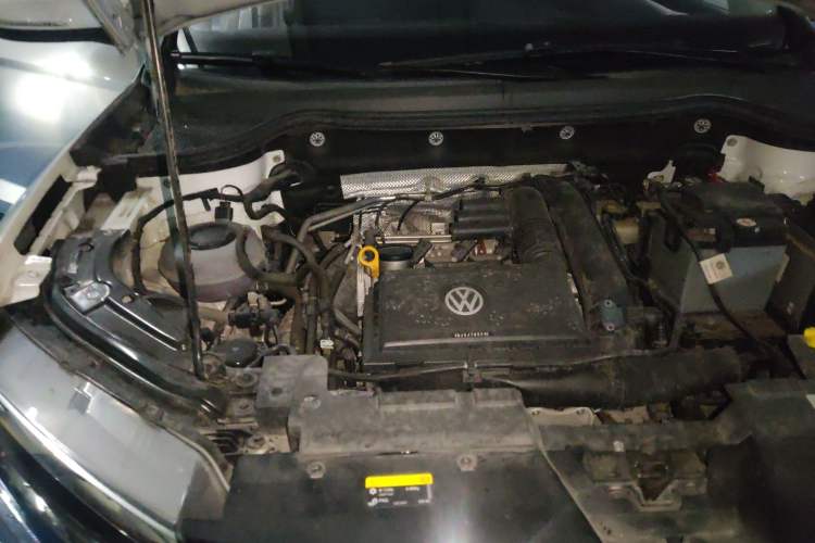 Used Jetta VS5 2019 280TSI Automatic Glory Edition Engine Bay Right