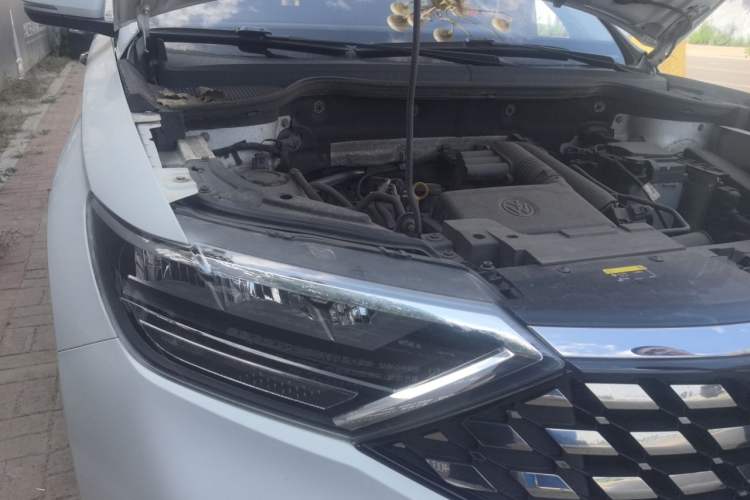 Used Jetta VS5 2019 280TSI Automatic Glory Edition Engine Bay Right