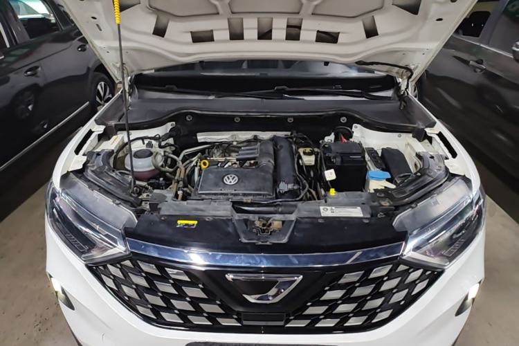 Used Jetta VS5 2019 280TSI Automatic Trend Model Engine Bay