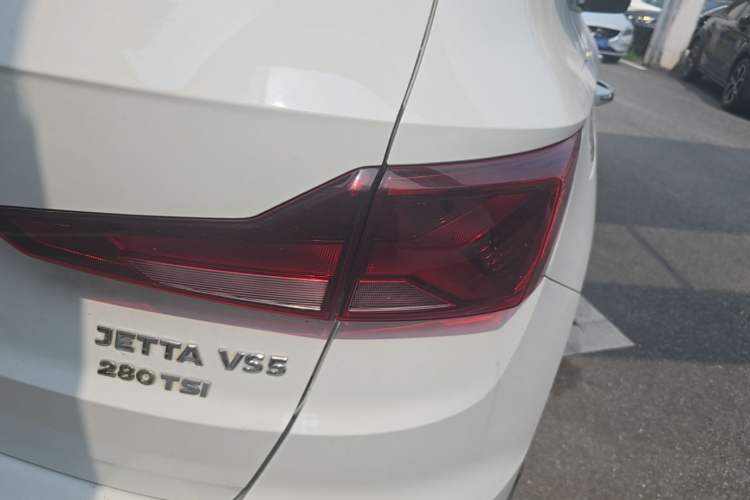 Used Jetta VS5 2019 280TSI Manual Enjoyment Model Exterior 3