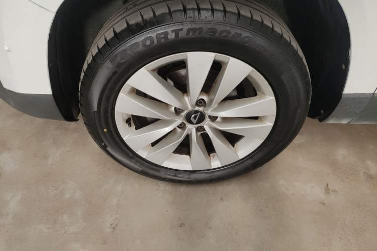 Used Jetta VS5 2019 280TSI Automatic Trend Model Exterior 4