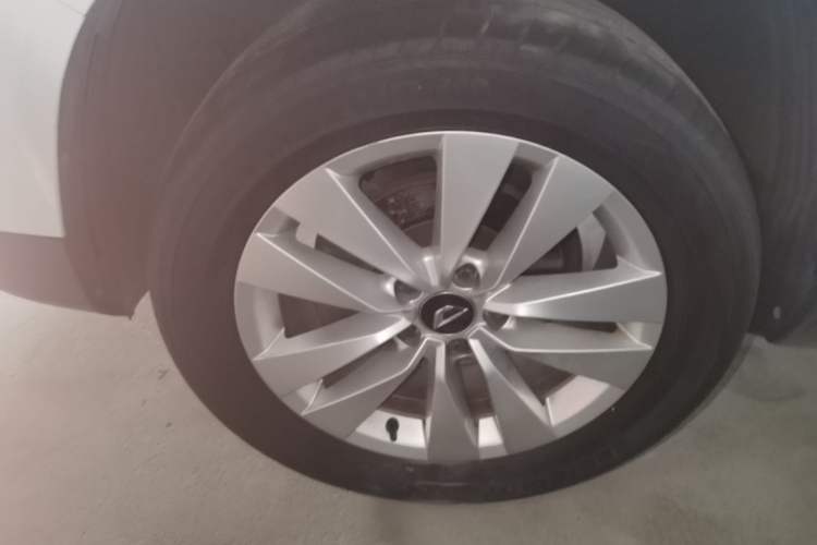 Used Jetta VS5 2019 280TSI Automatic Trend Model Exterior 4