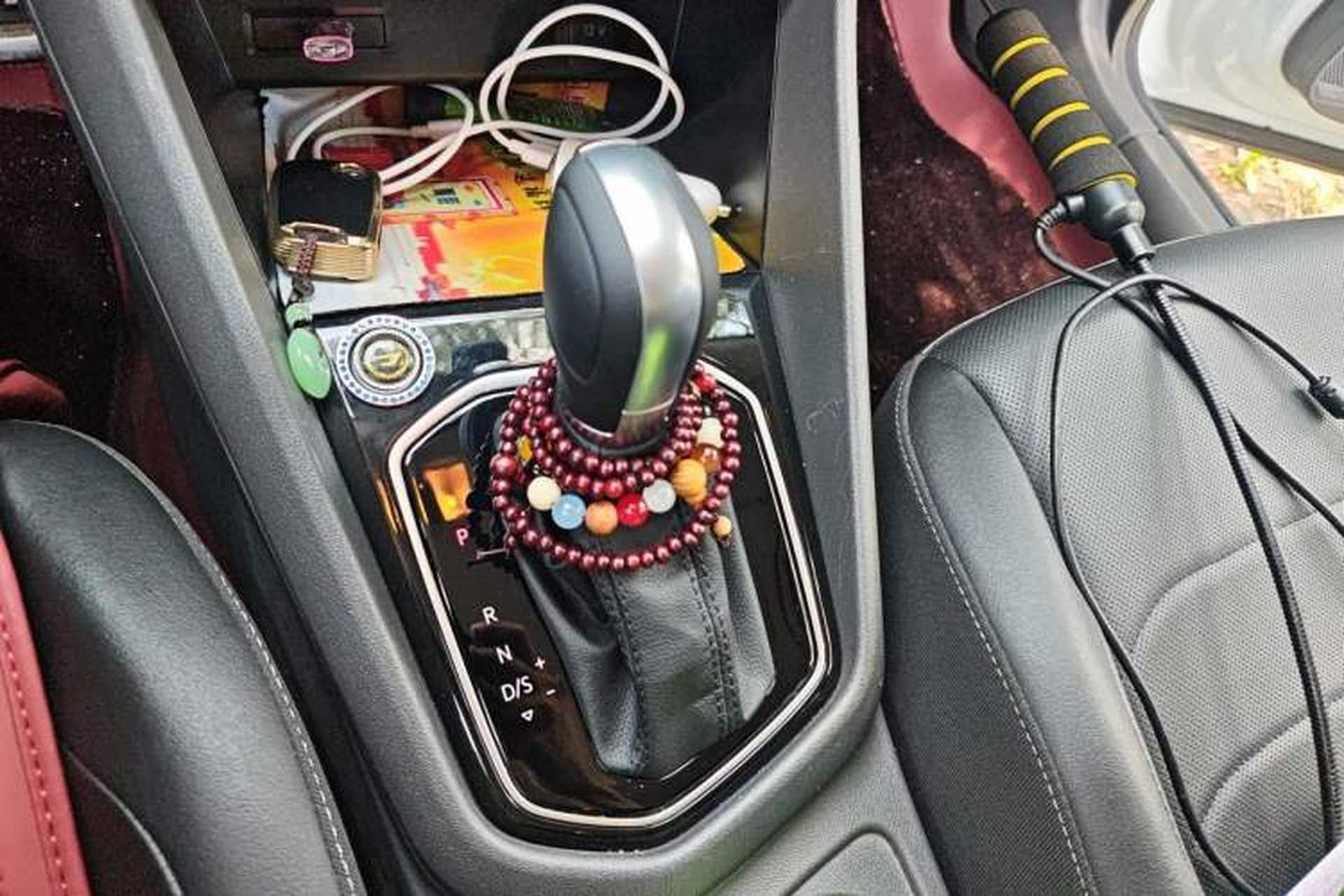 Used Jetta VS5 2019 280TSI Automatic Enjoyment Model Gear Lever