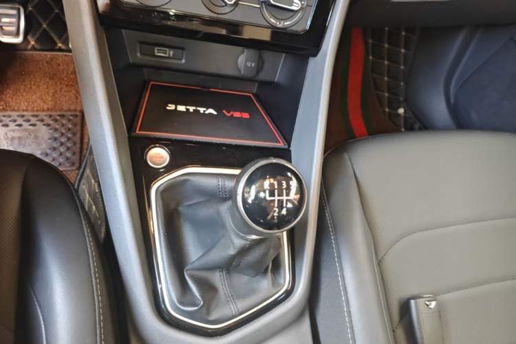 Used Jetta VS5 2019 280TSI Manual Enjoyment Model Gear Lever