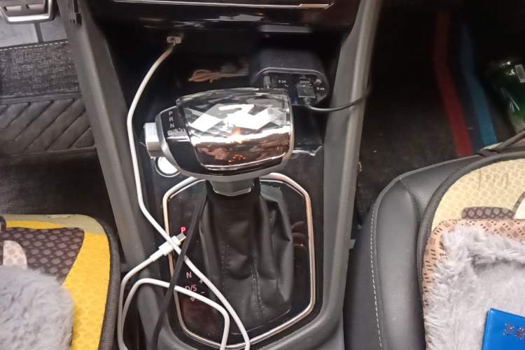Used Jetta VS5 2019 280TSI Automatic Glory Edition Gear Lever