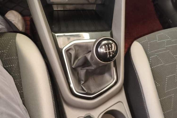 Used Jetta VS5 2019 280TSI Manual Entry-Level Model Gear Lever