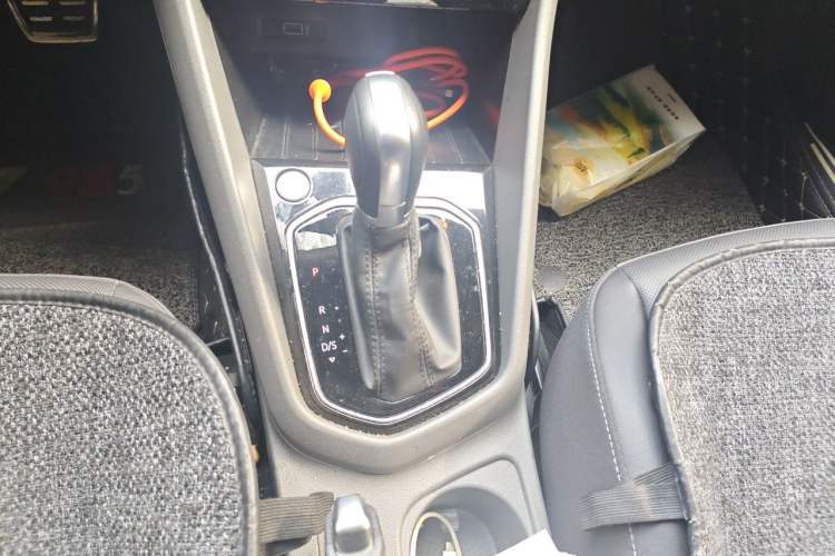 Used Jetta VS5 2019 280TSI Automatic Enjoyment Model Gear Lever