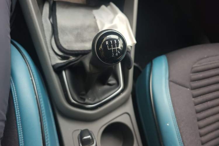 Used Jetta VS5 2019 280TSI Manual Entry-Level Model Gear Lever