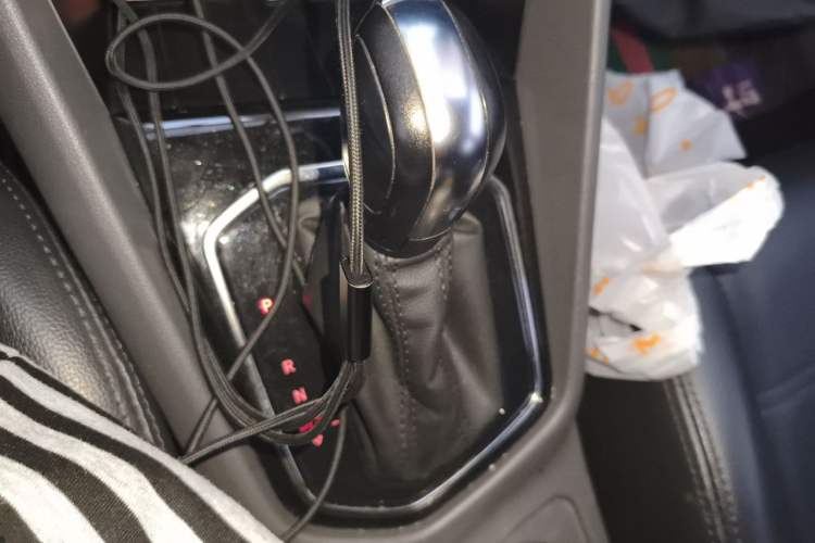 Used Jetta VS5 2019 280TSI Automatic Trend Model Gear Lever