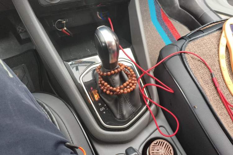 Used Jetta VS5 2019 280TSI Automatic Trend Model Gear Lever