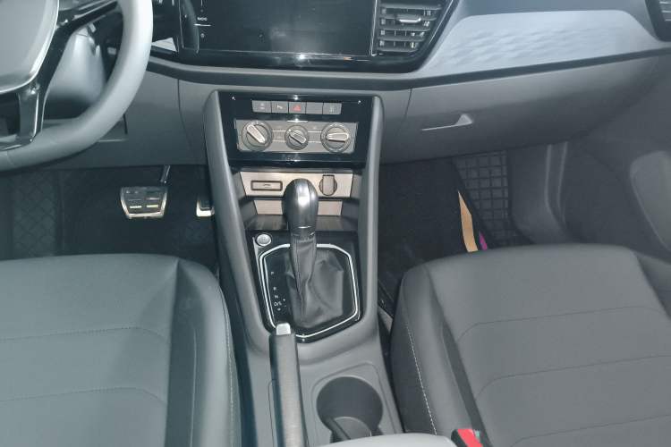 Used Jetta VS5 2019 280TSI Automatic Enjoyment Model Gear Lever