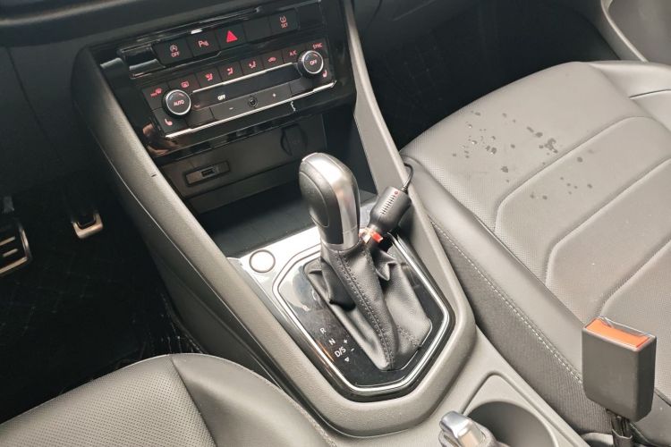 Used Jetta VS5 2019 280TSI Automatic Glory Edition Gear Lever